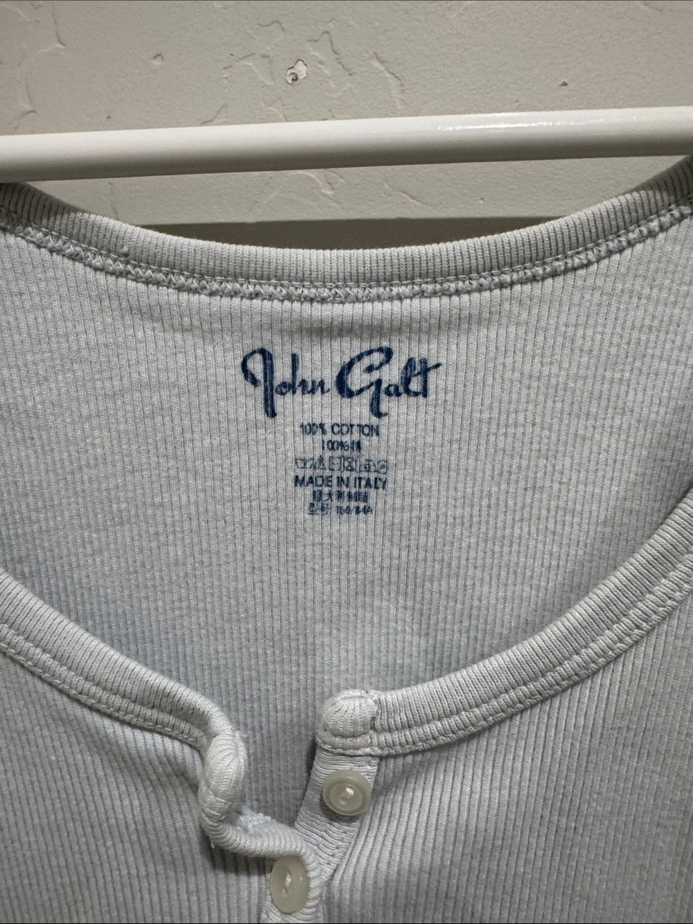 Brandy Melville Ribbed Button-Front Tank - Picture 3 of 4